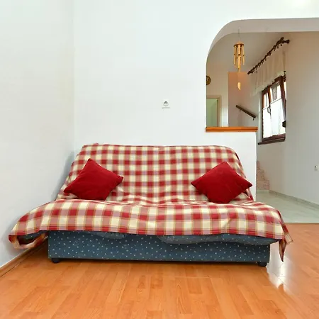 Family Friendly With A Swimming Pool - 19595 Fazana